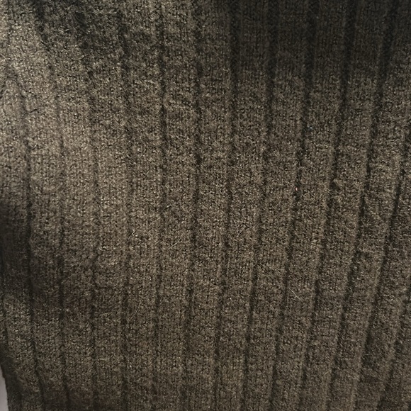 Green knit sweater - Picture 3 of 4